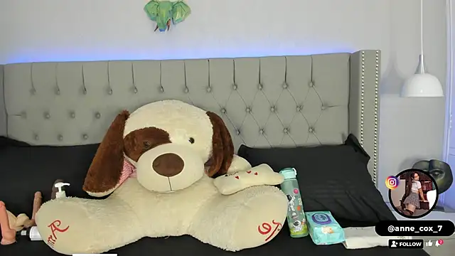 Snapshot of Anne_cox chatting on September 12, 11:21 am Anne cox online show from September 12, 11:21 am