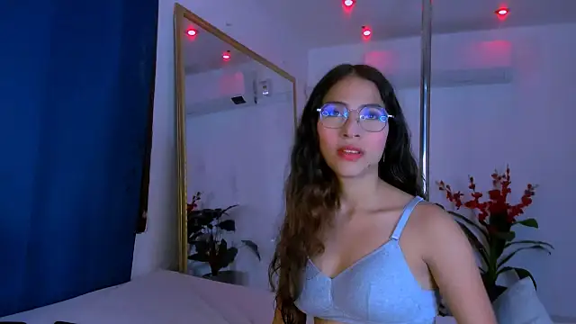 Akira Hime online show from December 15, 4:39 am