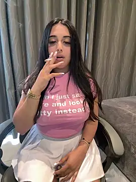 LilMisIndianx online show from September 25, 8:40 am