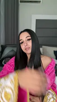 LilMisIndianx online show from April 17, 11:46 am