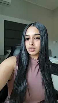 LilMisIndianx online show from April 29, 5:44 am