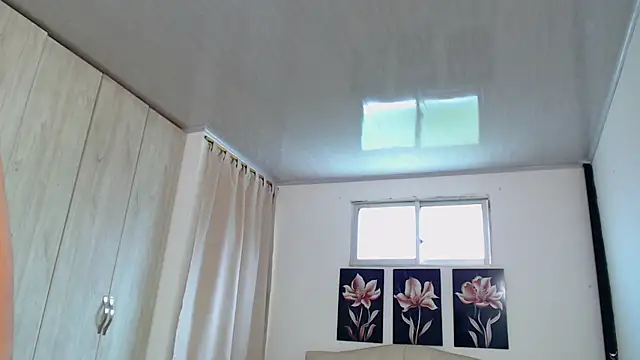 Snapshot of pinky_f00x chatting on November 25, 7:36 pm pinky f00x online show from November 25, 7:36 pm