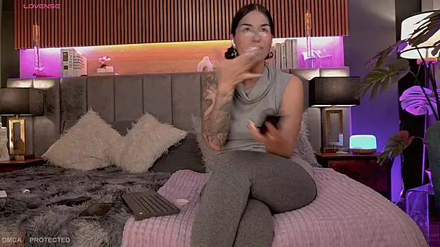 Angelina Dior online show from June 26, 4:11 pm