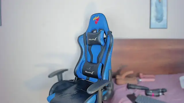 Snapshot of Niicol_Jenner chatting on February 15, 4:31 am Niicol Jenner online show from February 15, 4:31 am