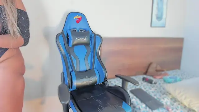 Snapshot of Niicol_Jenner chatting on February 22, 4:57 am Niicol Jenner online show from February 22, 4:57 am