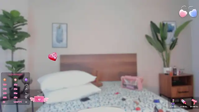 Niicol Jenner online show from April 2, 5:38 am