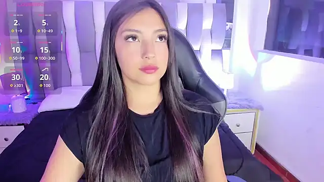 Snapshot of Adaara_Rey chatting on October 14, 8:20 pm Adaara Rey online show from October 14, 8:20 pm