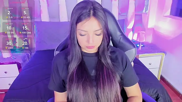 Snapshot of Adaara_Rey chatting on October 17, 7:49 pm Adaara Rey online show from October 17, 7:49 pm