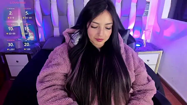 Snapshot of Adaara_Rey chatting on October 22, 7:46 pm Adaara Rey online show from October 22, 7:46 pm