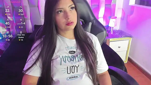 Snapshot of Adaara_Rey chatting on November 22, 5:01 pm Adaara Rey online show from November 22, 5:01 pm