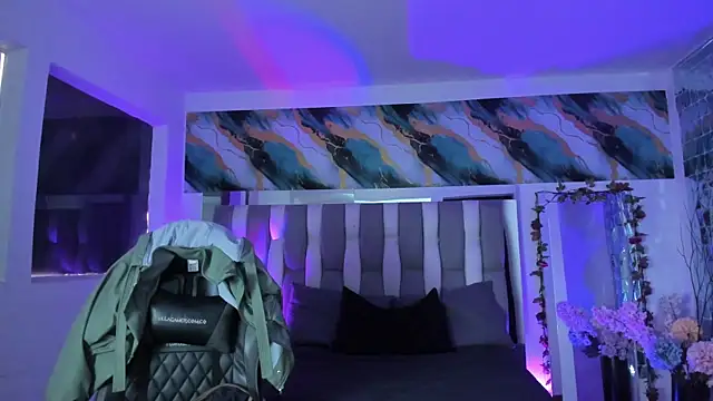 Snapshot of Adaara_Rey chatting on December 1, 7:19 pm Adaara Rey online show from December 1, 7:19 pm