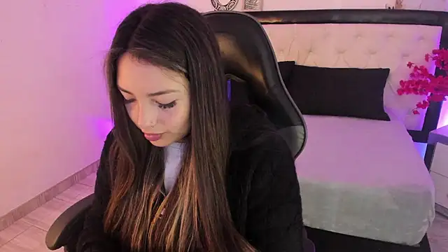 Snapshot of Adaara_Rey chatting on January 15, 5:16 pm Adaara Rey online show from January 15, 5:16 pm