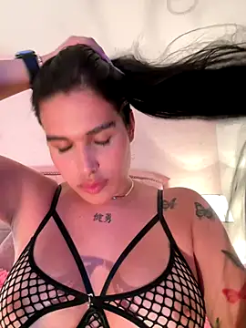 Bella  Wood online show from October 9, 8:18 pm