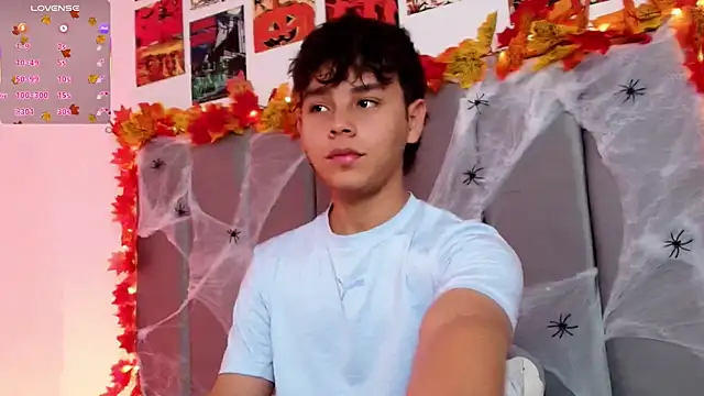 Snapshot of nico_leroy chatting on October 17, 5:26 pm nico leroy online show from October 17, 5:26 pm