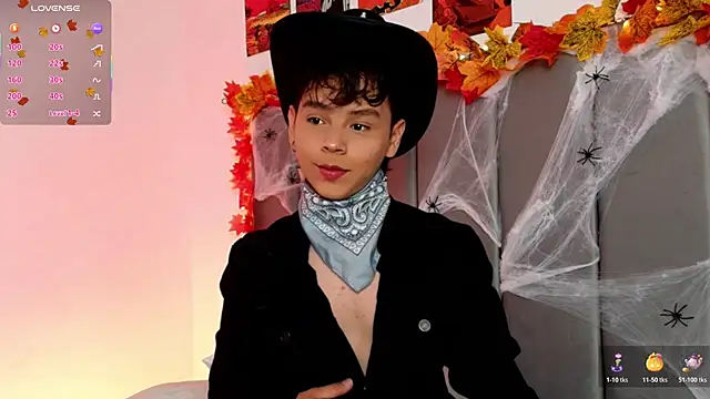 Snapshot of nico_leroy chatting on October 19, 7:47 pm nico leroy online show from October 19, 7:47 pm