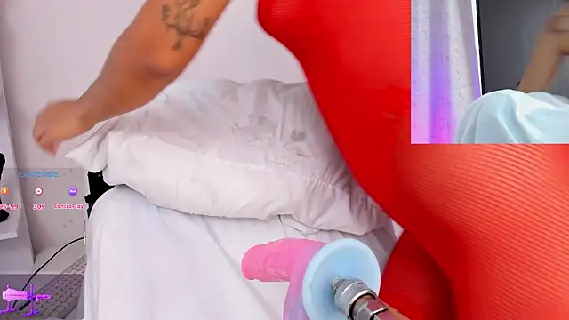 arynaughty20 online show from October 4, 5:22 pm