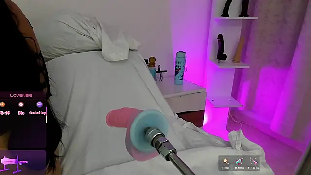 arynaughty20 online show from December 1, 11:48 am