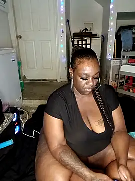 Thickkemzz41 online show from November 22, 1:48 am