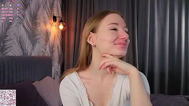 ElvinaRose online show from February 18, 3:24 am