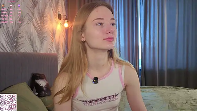 ElvinaRose online show from March 19, 4:16 am