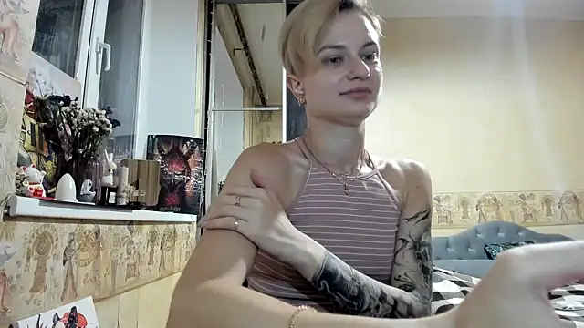 Snapshot of WatsonMi chatting on September 9, 3:11 pm WatsonMi online show from September 9, 3:11 pm