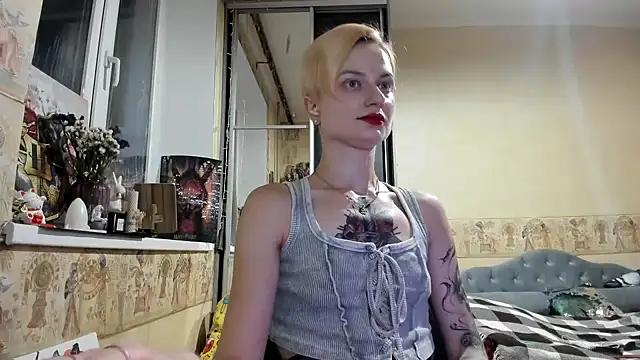 Snapshot of WatsonMi chatting on September 15, 3:12 pm WatsonMi online show from September 15, 3:12 pm