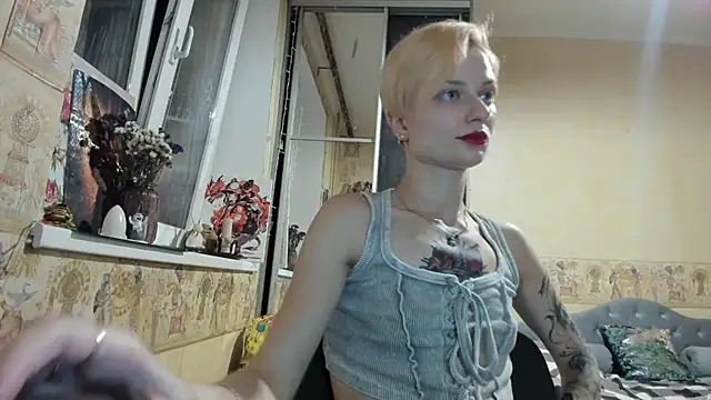 Snapshot of WatsonMi chatting on September 21, 3:24 pm WatsonMi online show from September 21, 3:24 pm