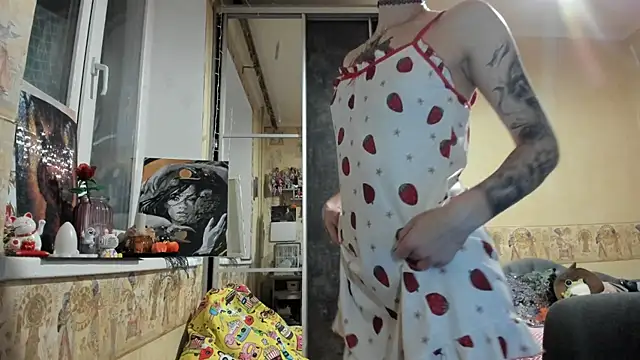 Snapshot of WatsonMi chatting on November 7, 3:45 pm WatsonMi online show from November 7, 3:45 pm