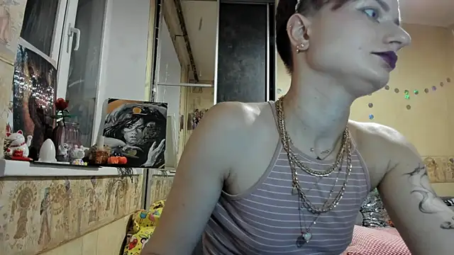 Snapshot of WatsonMi chatting on November 15, 3:52 pm WatsonMi online show from November 15, 3:52 pm