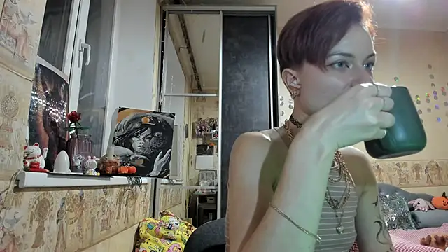 Snapshot of WatsonMi chatting on November 22, 5:12 pm WatsonMi online show from November 22, 5:12 pm