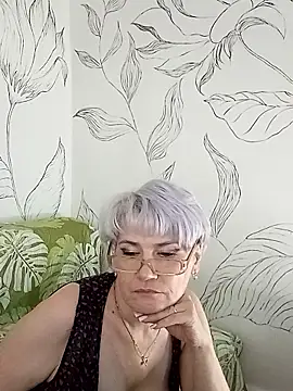 Snapshot of Catty_Lady chatting on September 9, 3:55 pm Catty Lady online show from September 9, 3:55 pm