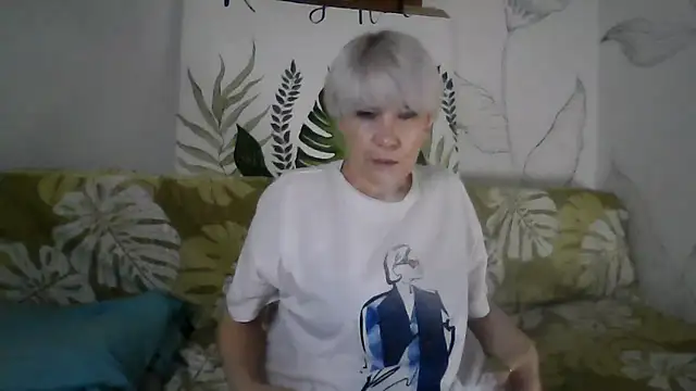 Snapshot of Catty_Lady chatting on November 11, 5:57 pm Catty Lady online show from November 11, 5:57 pm