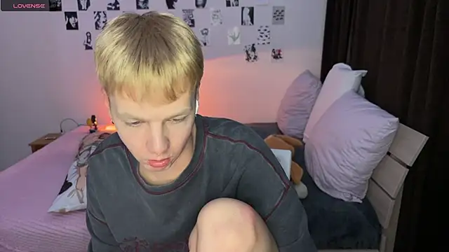 Snapshot of olivertasty chatting on October 25, 1:46 am olivertasty online show from October 25, 1:46 am