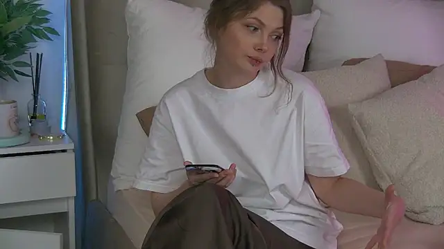 miamunn online show from September 19, 3:45 pm