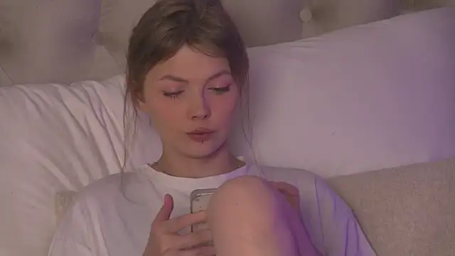 miamunn online show from June 11, 7:34 pm