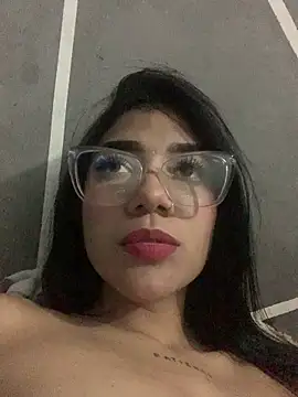 Snapshot of ElaRose_12 chatting on November 18, 11:26 pm ElaRose 12 online show from November 18, 11:26 pm