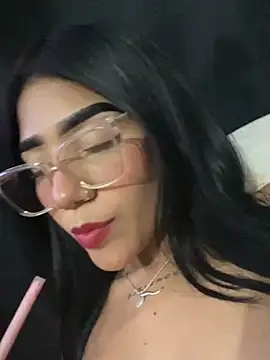 ElaRose 12 online show from March 6, 8:05 pm