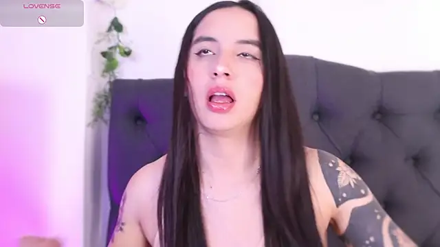 kaylee lee online show from April 6, 4:10 am