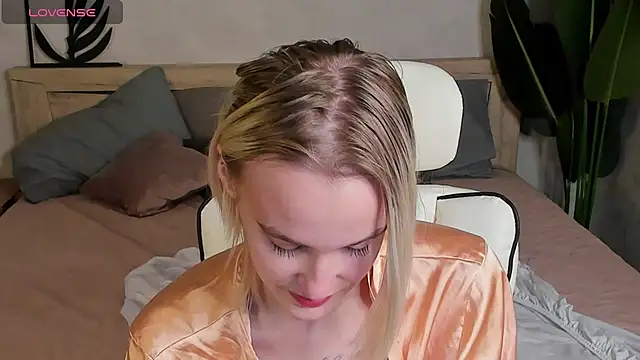 Carolin Miller online show from November 9, 9:18 am