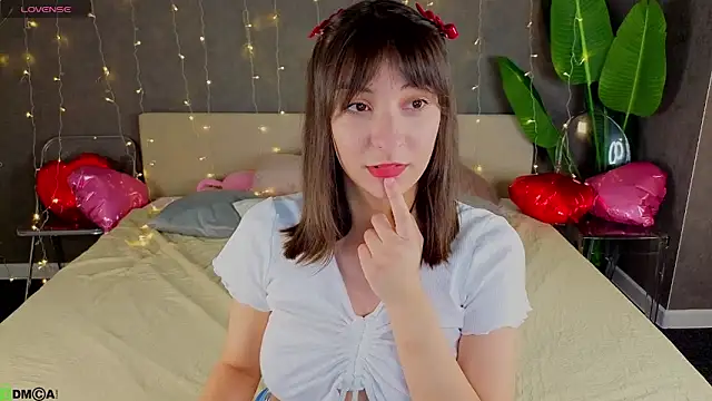 Carrie Roberts online show from February 12, 9:15 am