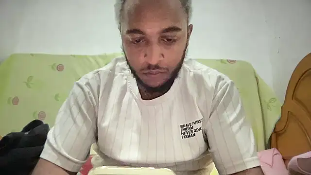 Snapshot of Minidemonkush chatting on April 2, 12:58 pm Minidemonkush online show from April 2, 12:58 pm