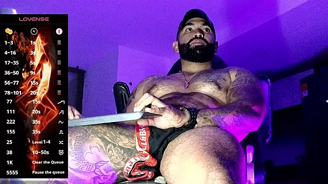 Snapshot of Max-prada chatting on March 2, 7:15 am Max-prada online show from March 2, 7:15 am