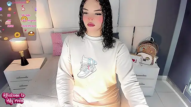 LiaFernandaa online show from November 11, 1:11 pm