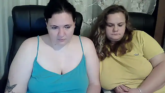HollyXEva online show from September 17, 8:32 pm
