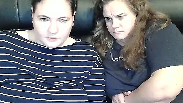 HollyXEva online show from September 29, 5:51 pm