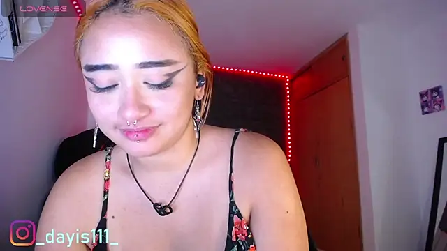 Snapshot of dayis_sweet chatting on September 27, 3:33 am dayis sweet online show from September 27, 3:33 am