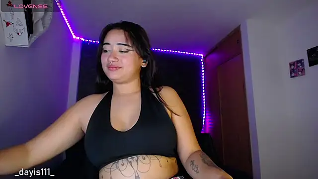 Snapshot of dayis_sweet chatting on December 18, 2:17 am dayis sweet online show from December 18, 2:17 am