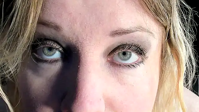 Snapshot of Naughty__Slave chatting on January 7, 9:18 am Naughty Slave online show from January 7, 9:18 am