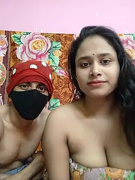 Seducing couple online show from October 21, 4:24 am