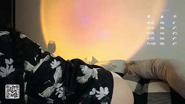 Snapshot of OdelynBagge chatting on October 10, 5:34 pm OdelynBagge online show from October 10, 5:34 pm